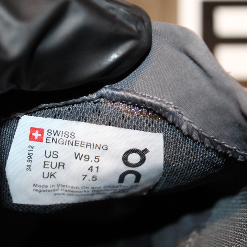 On Cloud Cloudventure Peak Womens Size 9.5 Athletic Sneakers - Picture 5 of 6